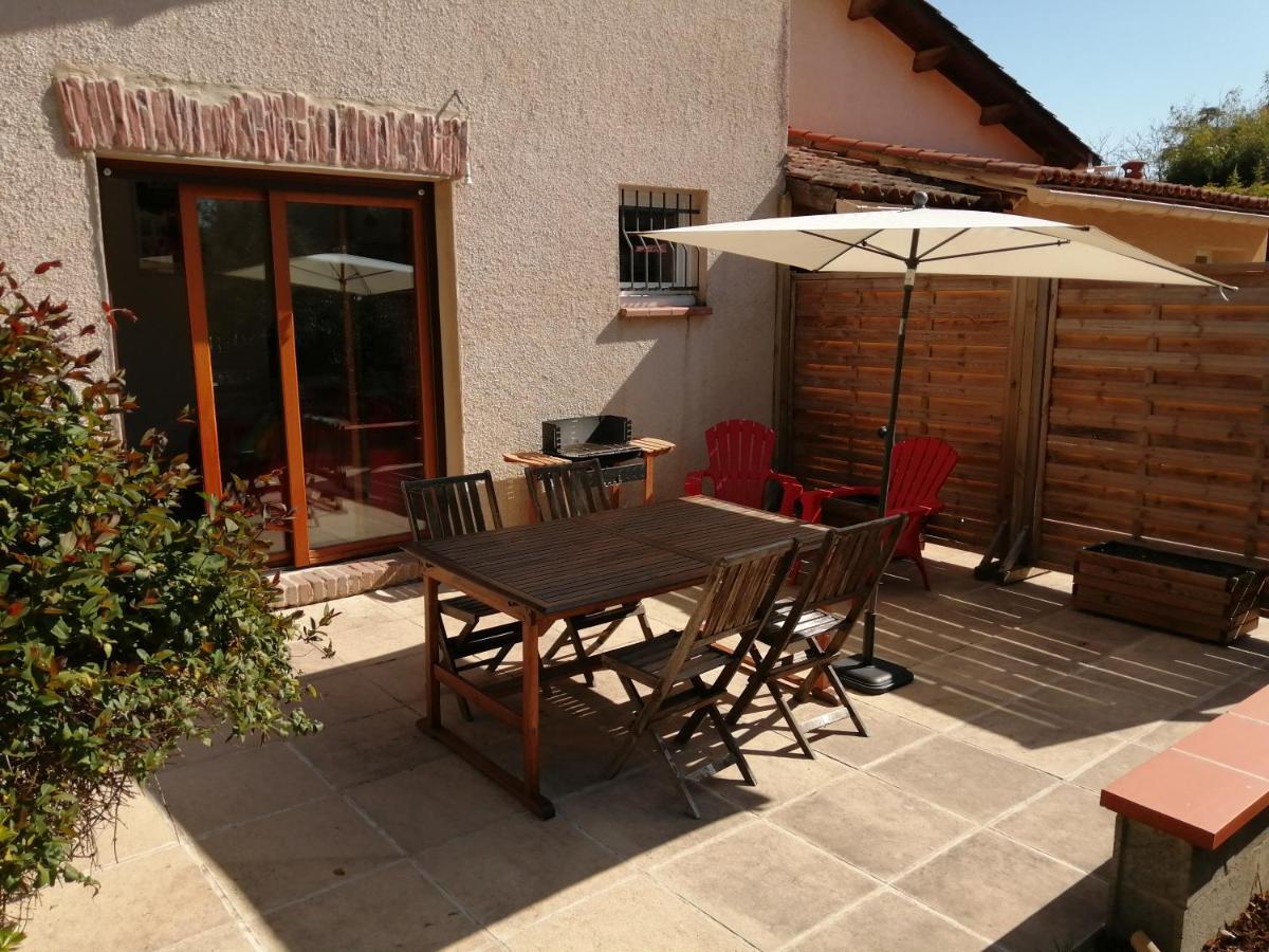 Gite Vacances Bosc D'Esquirol 4 Pers Escorneboeuf Exterior photo